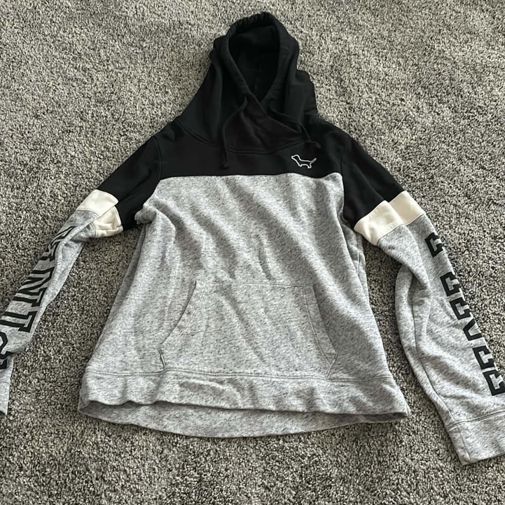 Victoria Secret Pink sweatshirt. Size medium. Barely worn.
